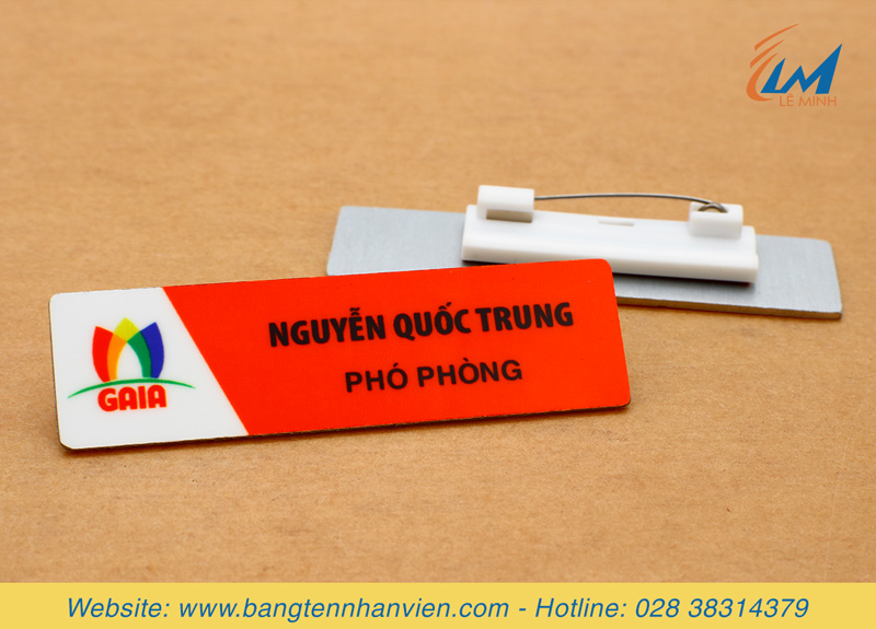 bảng tên nhân viên in nhanh lấy trong ngày, giá rẻ