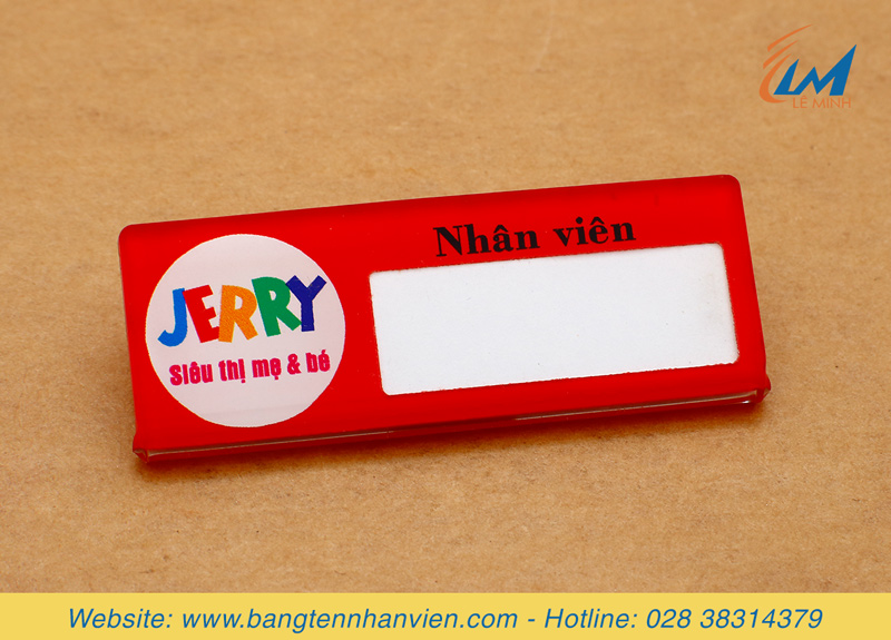 bảng tên thay tên nhân viên bằng mica nhẹ, rẻ, bền đẹp