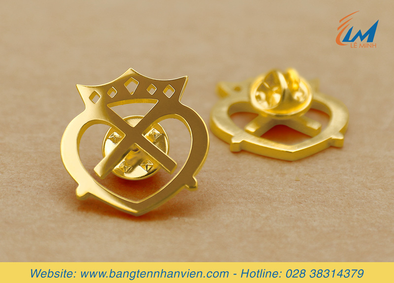 huy hiệu logo cài áo đồng đúc khuôn mạ vàng
