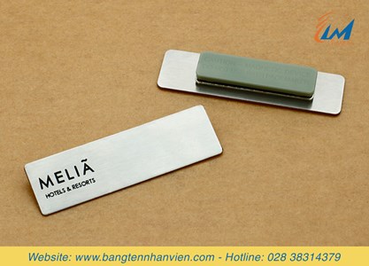 Biển tên nhân viên cài áo Her Ikigai