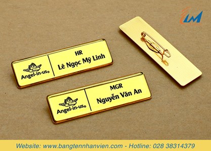 Bảng tên, thẻ tên đeo áo Grab