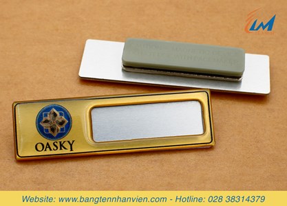 Thẻ cài áo thay tên, bảng tên thay tên Nutifood