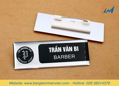 Biển tên đeo ngực barber shop