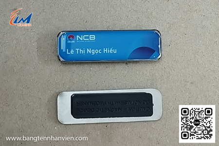 Thẻ tên cài áo Toyota