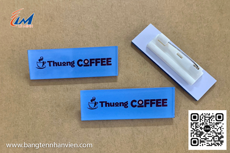 Làm bảng tên Mica giá rẻ