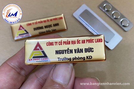 Bảng tên nhân viên KFC