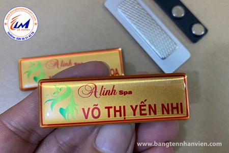 Bảng tên nhân viên KFC